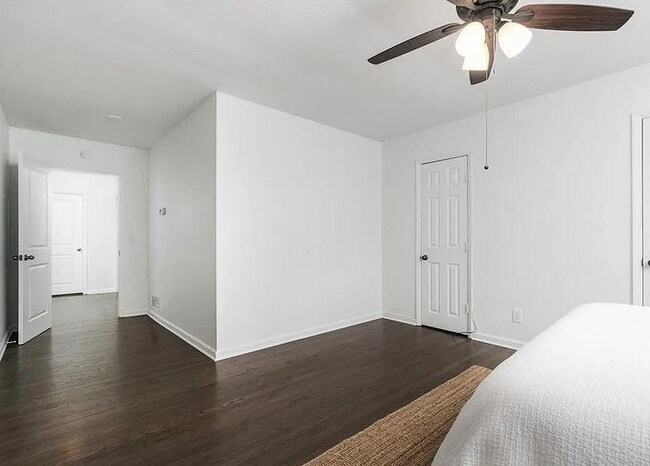 Building Photo - 5090 Heather Rd SE