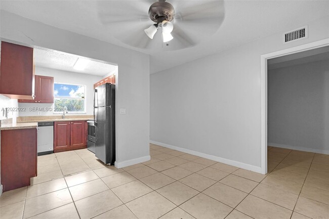 Building Photo - 400 NW 65th Ave