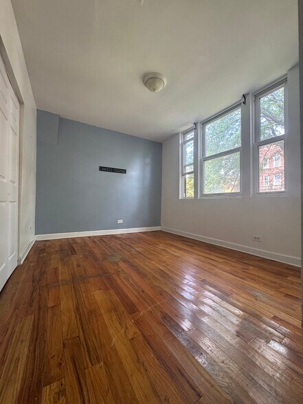 Building Photo - 3233 W Pierce Ave