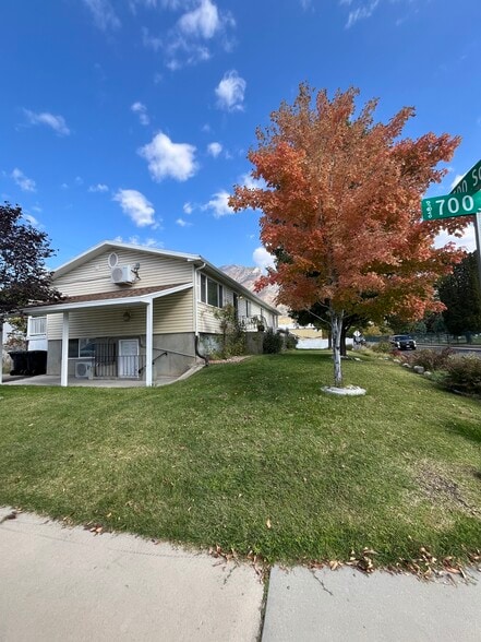 Front Yard - 723 E 600 S