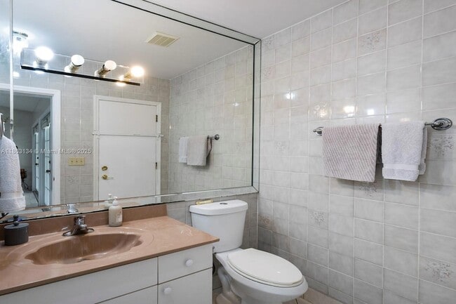 Building Photo - 161 SW 129th Ave