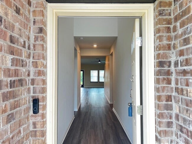 Building Photo - 1509 Deering Run