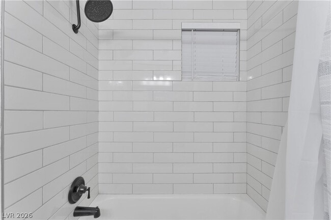 Building Photo - 105 Marigold Ln