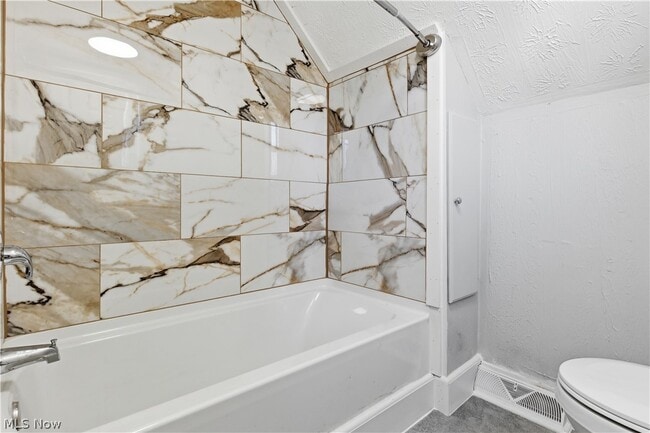 Building Photo - 1115 Myrtle Ave