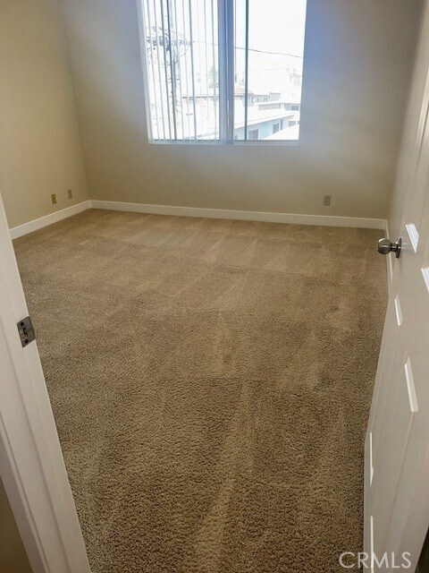 Building Photo - 1616 S Barrington Ave