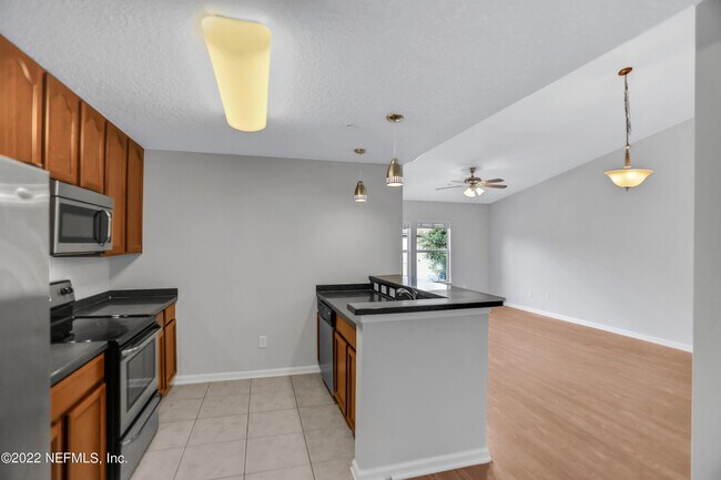 Building Photo - 7051 Deer Lodge Cir