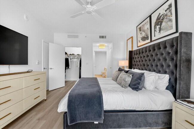 Building Photo - 550 Okeechobee Blvd