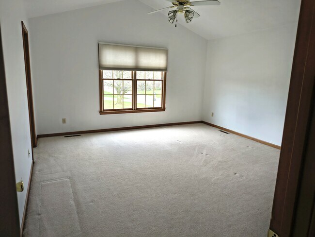 Building Photo - 52212 Evard Dr