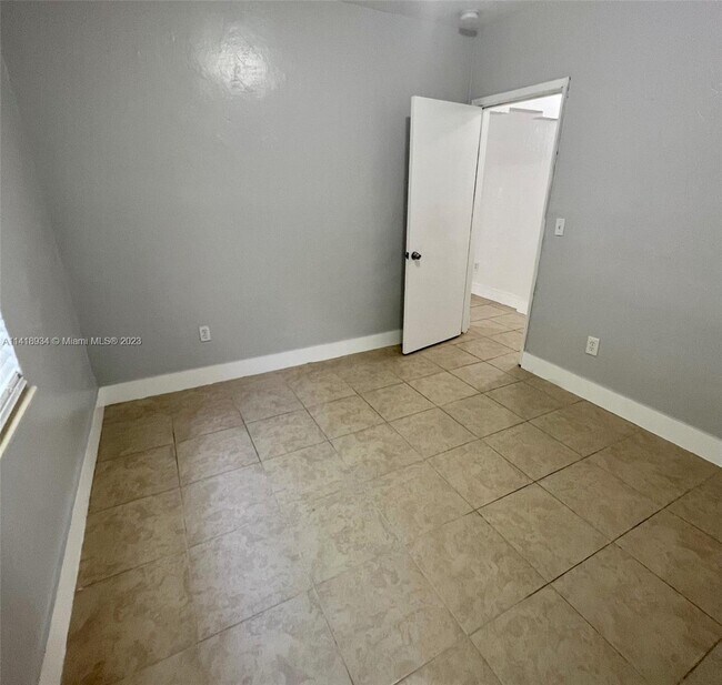 Building Photo - 262 NW 57th St
