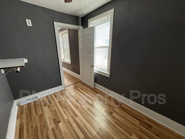 Building Photo - 2630 N 24th St