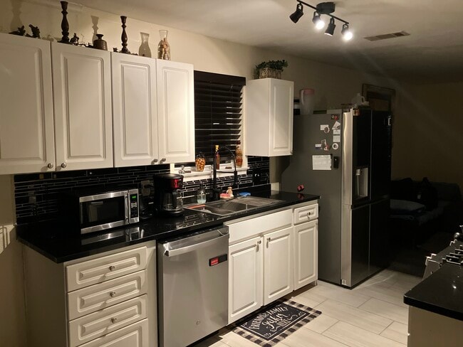 Building Photo - 3873 Rugged Cir
