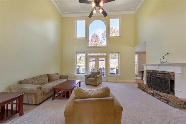 Building Photo - 5024 Glen Forrest Dr