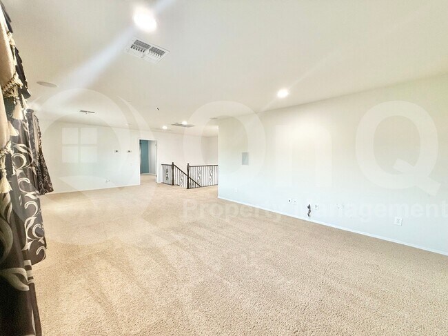 Building Photo - 3159 E Chisum Ln