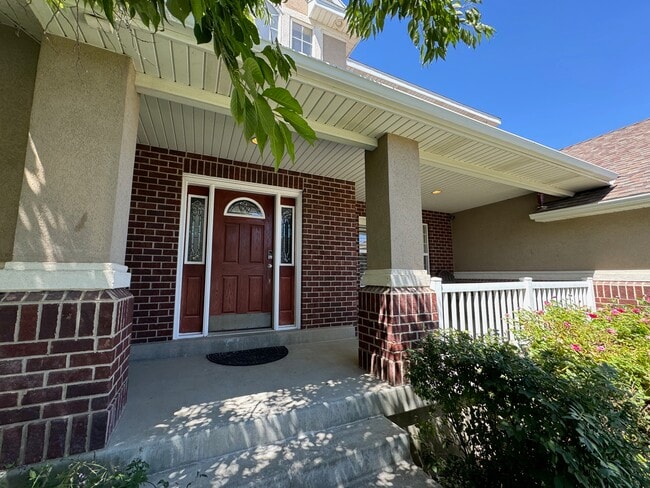 Building Photo - 873 E 2900 N