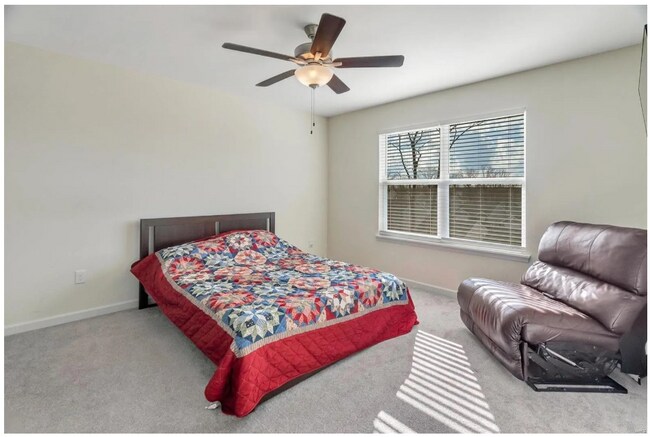 Building Photo - 527 Brookside Forest Ct