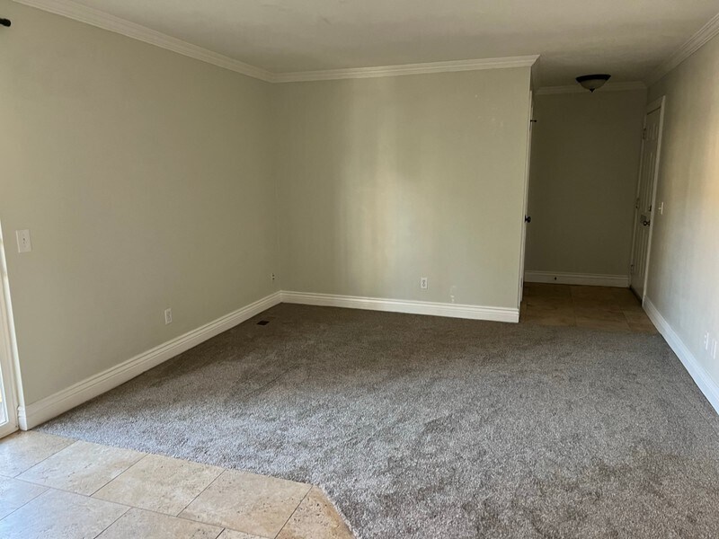 Building Photo - 893 Arnecia Ct