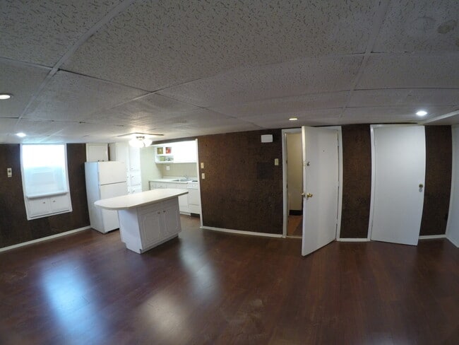 Building Photo - 5439 Baywood St