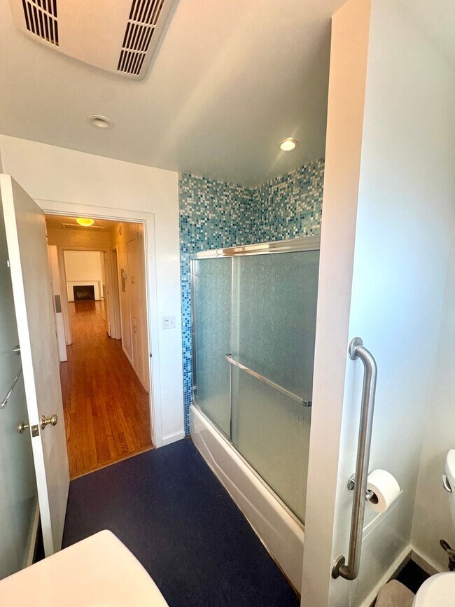 Building Photo - Charming Village Home – Steps from Claremo...