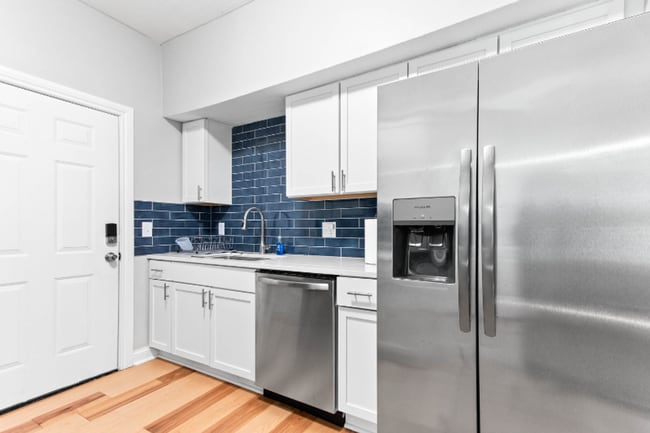 Building Photo - Modern Townhome in the Heart of Franklinton