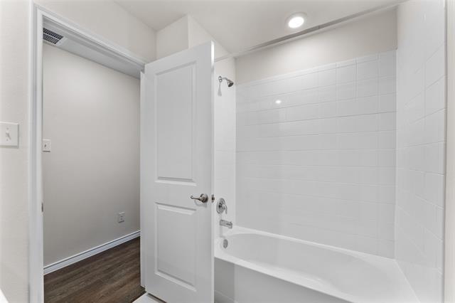 Building Photo - 413 Auburn Forest Dr