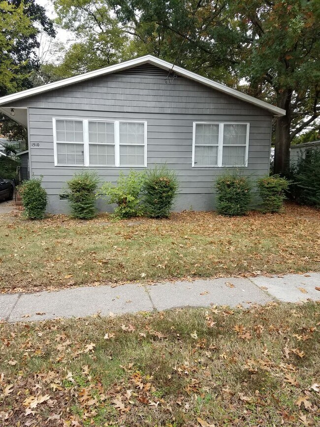 Primary Photo - 3 Bedroom unit near ODU