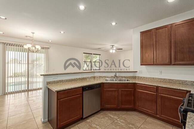 Building Photo - 40254 W Molly Ln