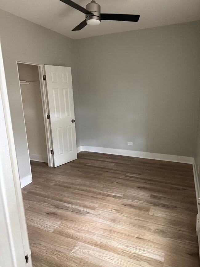 Building Photo - 4404 N Melvina Ave