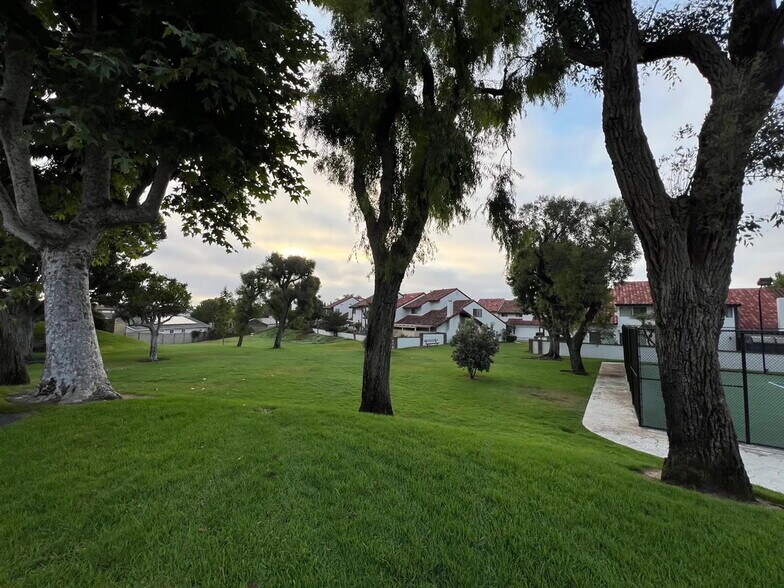 Building Photo - 512 Ashland Dr