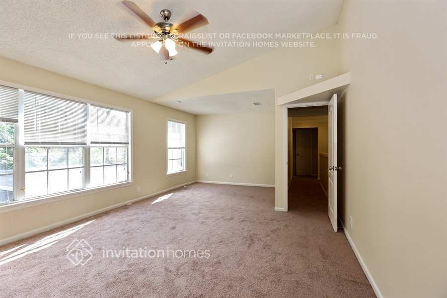 Building Photo - 3855 Sanctuary Dr