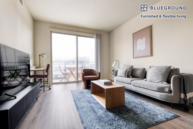 Primary Photo - 3001 Esperanza Crossing