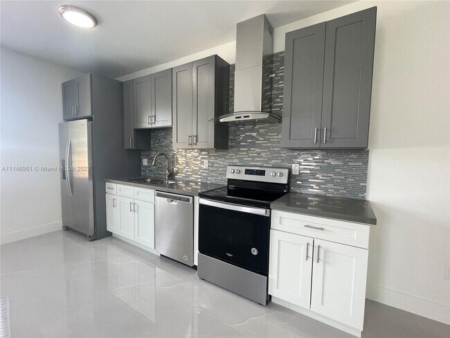 Building Photo - 3096 NW 27th St