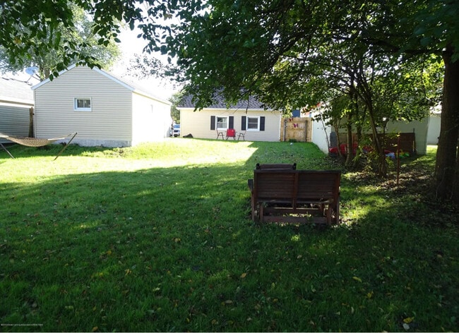 Building Photo - 814 Bostwick St S