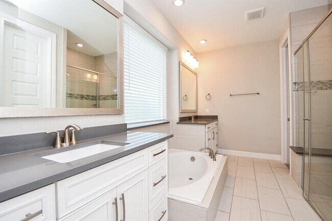 Building Photo - 4422 Sterling Heights Ln