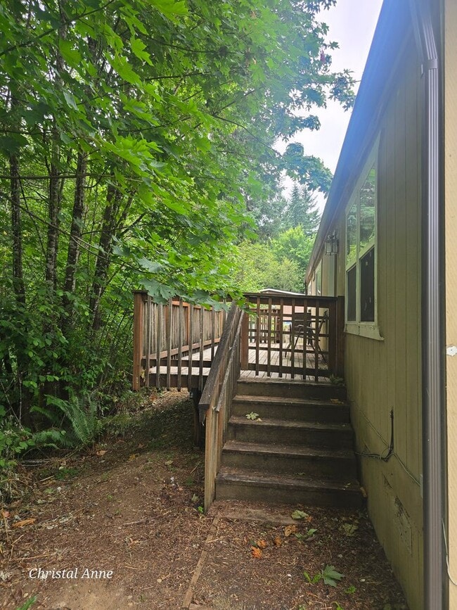 Building Photo - 2 bedroom outside of town!