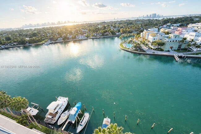 Building Photo - 5900 Collins Ave