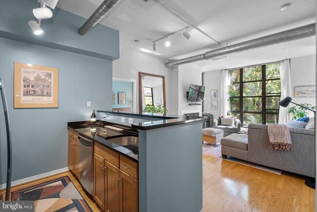 Building Photo - 2020 12th St NW