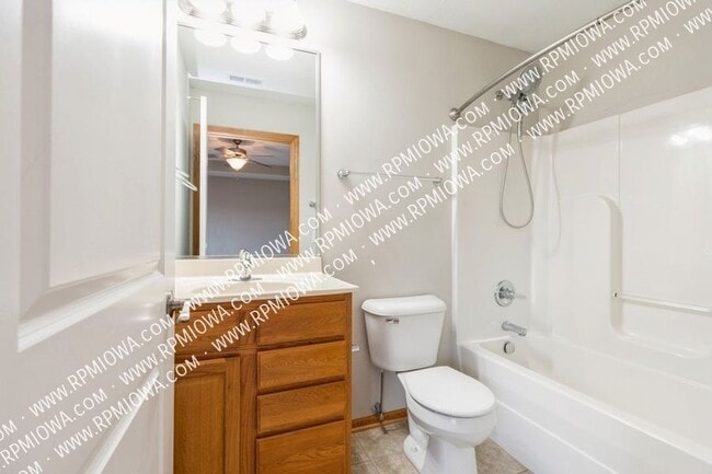 Building Photo - 425 Wright Rd