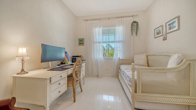 Building Photo - 1111 Mallorca Dr