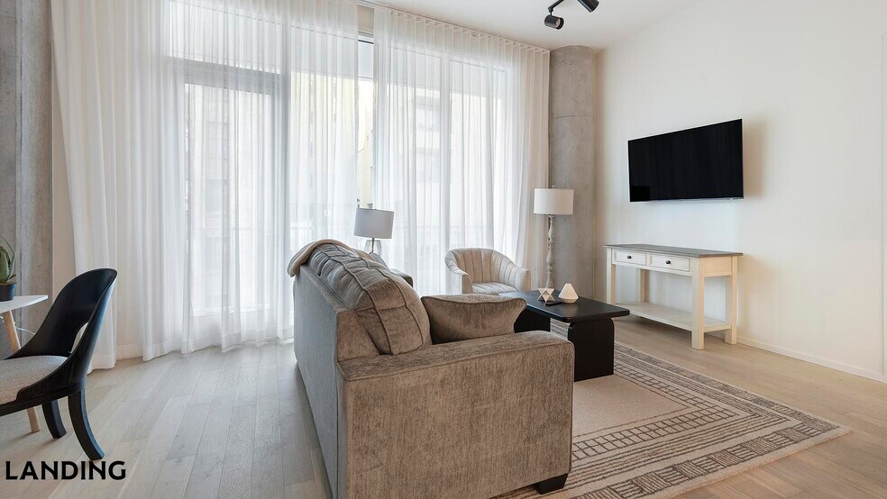 Building Photo - 143 E Commerce St