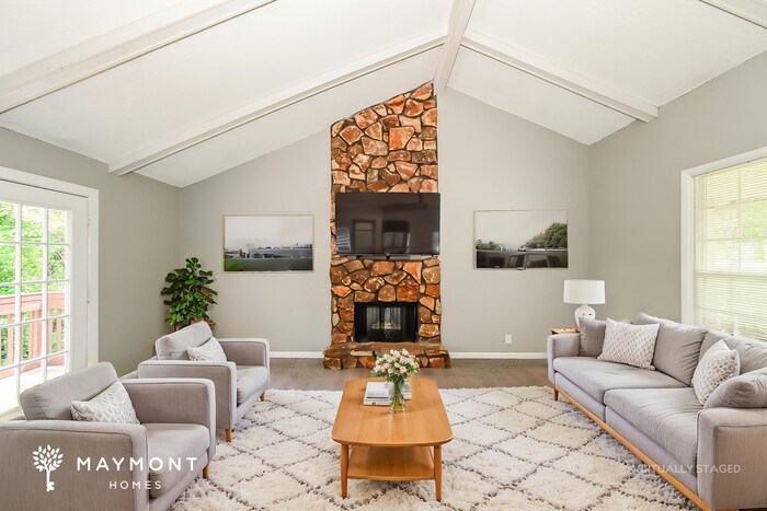 Building Photo - 632 Cedarmont Dr
