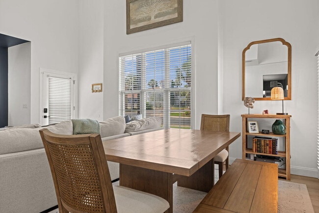 Building Photo - 97 Mantero Way
