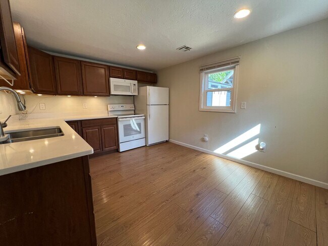 Building Photo - Centrally located One bedroom, One bath house | Available Now
