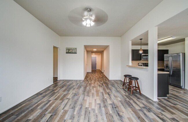 Building Photo - 2650 Daryns Landing Dr