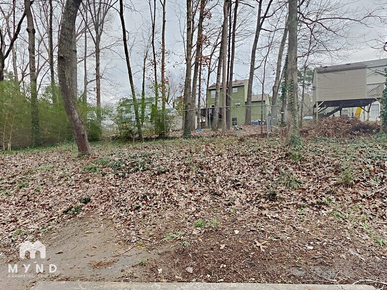 Building Photo - 737 Starcrest Ln NE