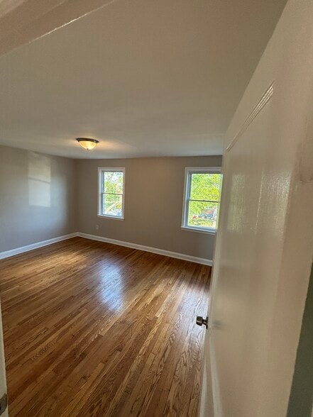 Building Photo - 3924 Elmora Ave