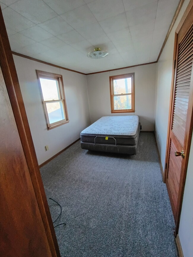 Building Photo - 1311 Parkway Dr