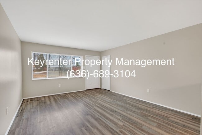 Building Photo - Updated 3-Bedroom Home with Fenced Yard in Florissant