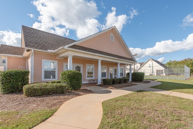 Building Photo - 33 Courtyard Way