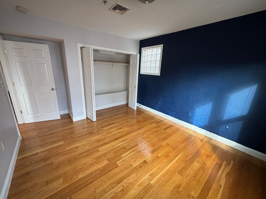 Building Photo - 150 W 9th St