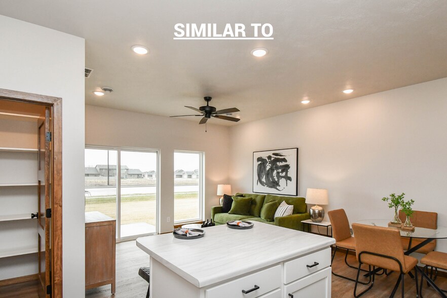 Building Photo - 6107 S Alki Pl